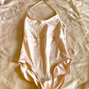 Soft pink , tie Halter Leo